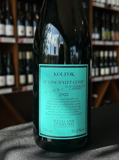 Weingut Kolfok Querschnitt red back label